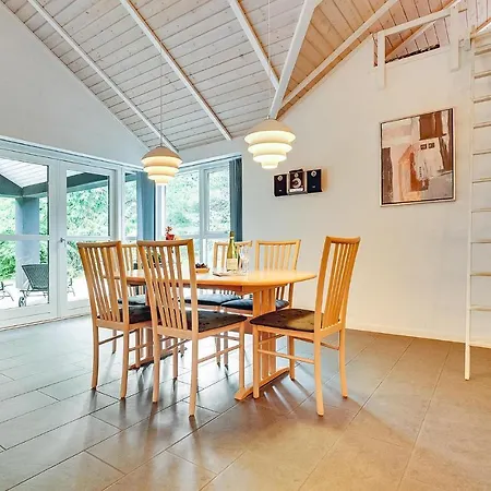 5 Bedroom Gorgeous In *